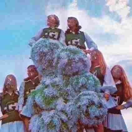 Sleigh Bells cover